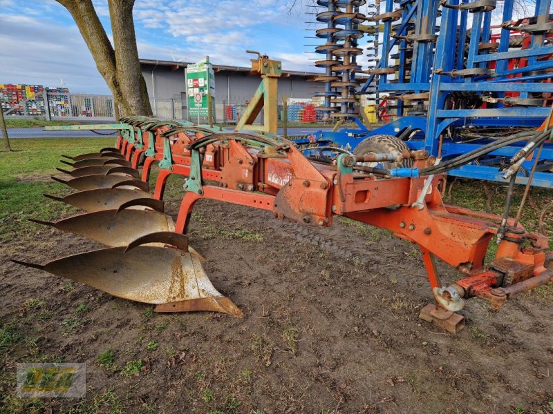 Pflug des Typs Kverneland BB 100 7 Schar mit Packer, Gebrauchtmaschine in Schenkenberg