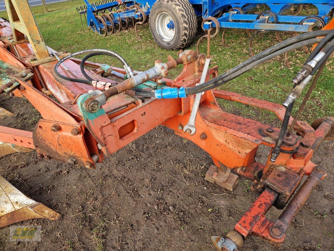 Pflug des Typs Kverneland BB 100 7 Schar mit Packer, Gebrauchtmaschine in Schenkenberg (Bild 3)