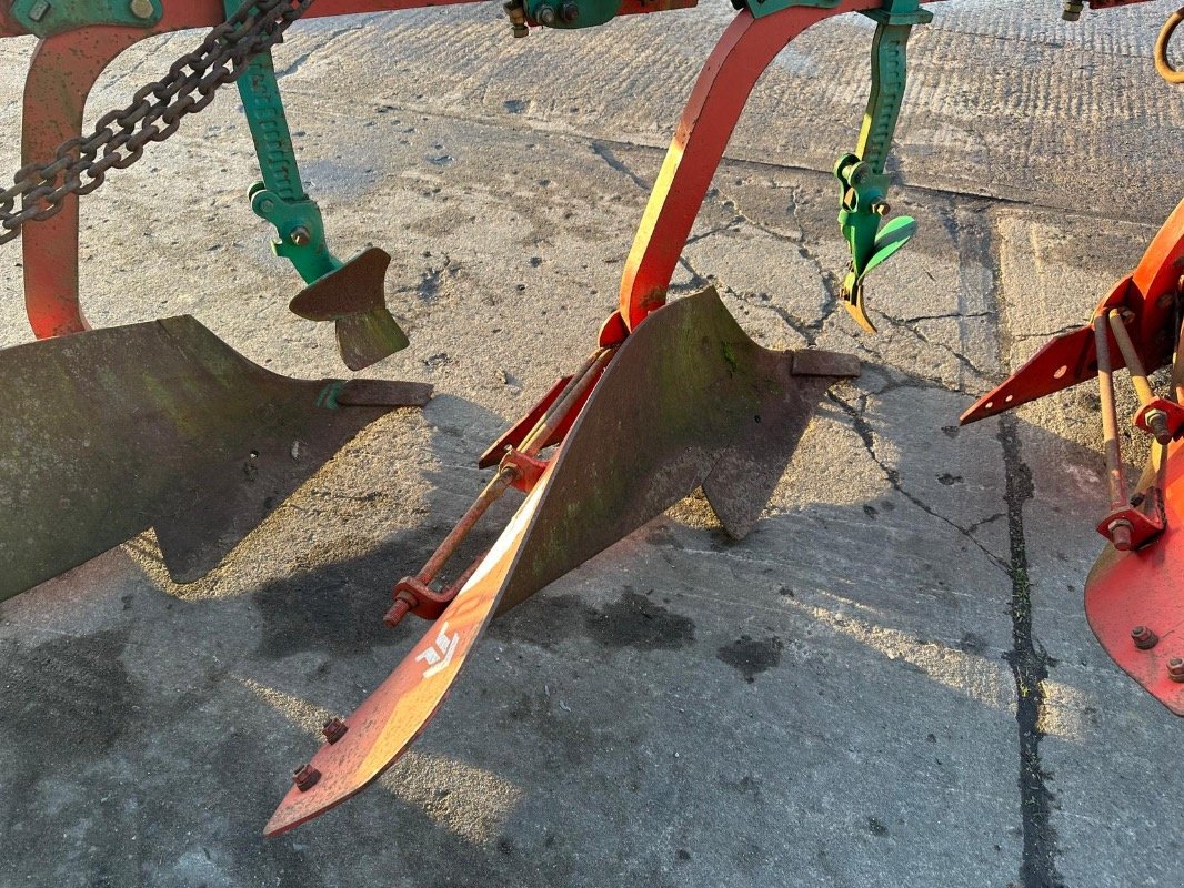 Pflug типа Kverneland BE 100 - 7 Schar, Gebrauchtmaschine в Liebenwalde (Фотография 18)