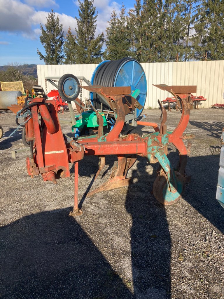 Pflug tipa Kverneland BIS SOCS, Gebrauchtmaschine u VERNOUX EN VIVARAIS (Slika 2)