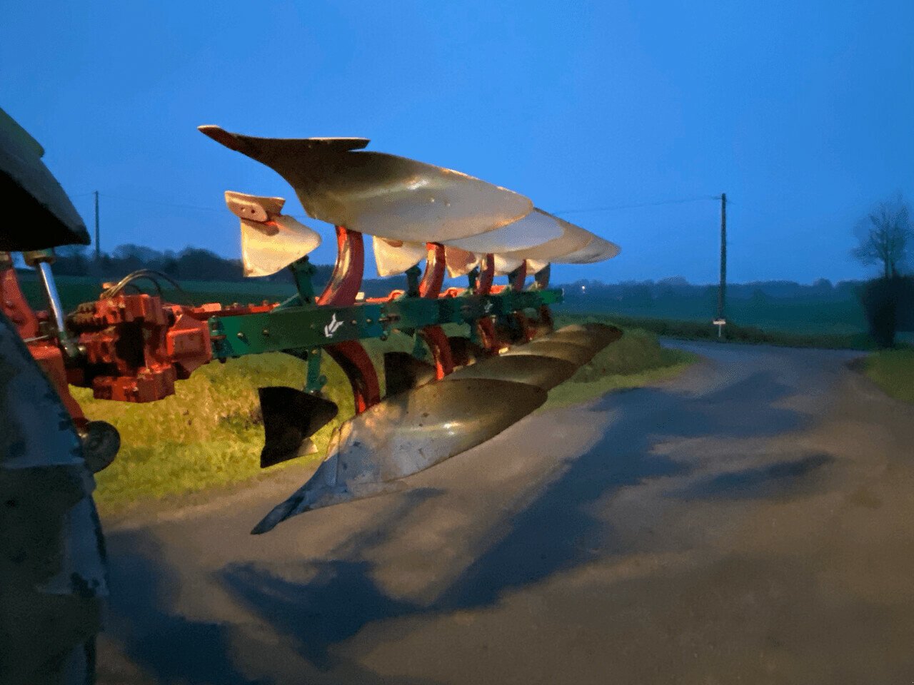 Pflug del tipo Kverneland CHARRUE ES 100 5 CORPS VARILAR, Gebrauchtmaschine In PONTIVY (Immagine 5)