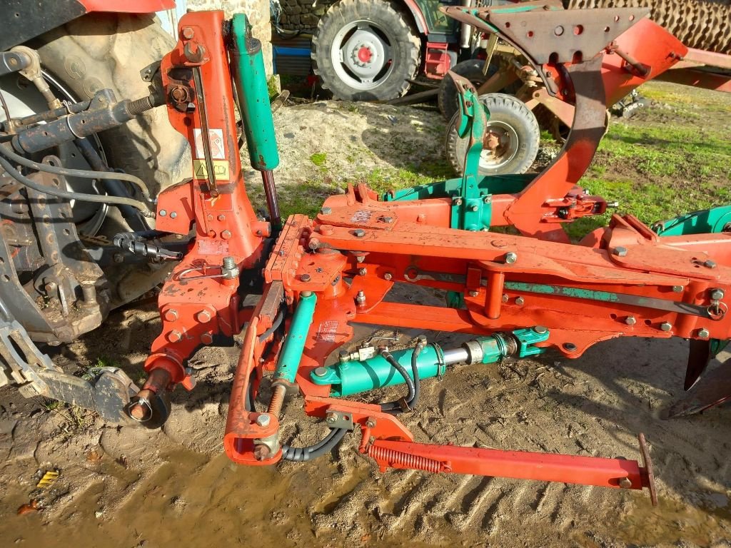 Pflug des Typs Kverneland ED 100-200 5 corps NSM, Gebrauchtmaschine in BRECE (Bild 5)