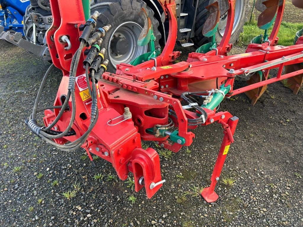 Pflug des Typs Kverneland ED-HD, Gebrauchtmaschine in JOSSELIN (Bild 2)