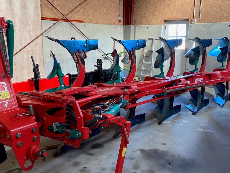 Pflug des Typs Kverneland EG 100-300-28 5 f vendeplov  Hydr. landhjul - Hydr. sideforskydning 1 fure, Gebrauchtmaschine in Kjellerup (Bild 1)