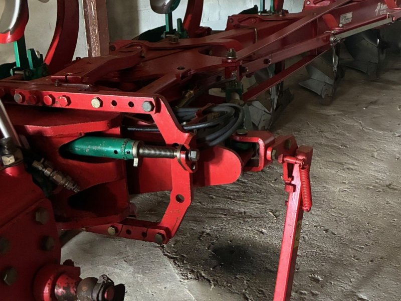 Pflug des Typs Kverneland EG 100-300-28, Gebrauchtmaschine in Stenstrup (Bild 1)