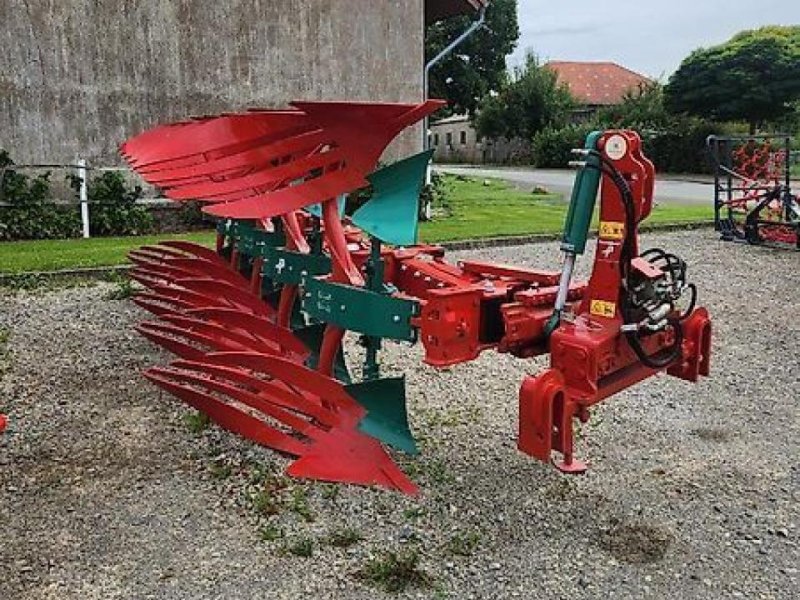 Pflug des Typs Kverneland eg 2300 s variomat, Gebrauchtmaschine in BORGENTREICH
