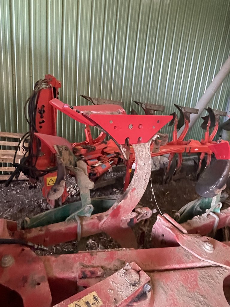 Pflug от тип Kverneland EG, Gebrauchtmaschine в PONTIVY (Снимка 8)