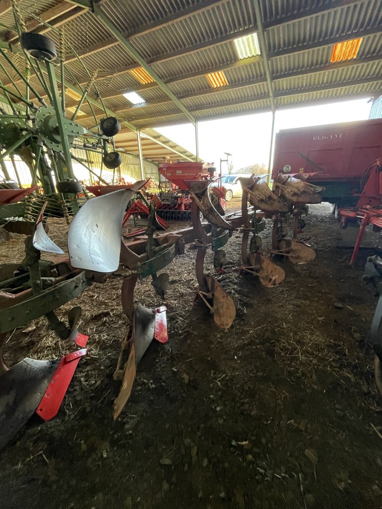 Pflug от тип Kverneland EG, Gebrauchtmaschine в PONTIVY (Снимка 3)