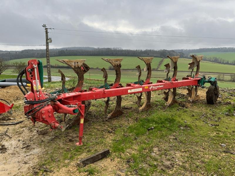 Pflug του τύπου Kverneland EM1005F, Gebrauchtmaschine σε VOUZIERS (Φωτογραφία 1)