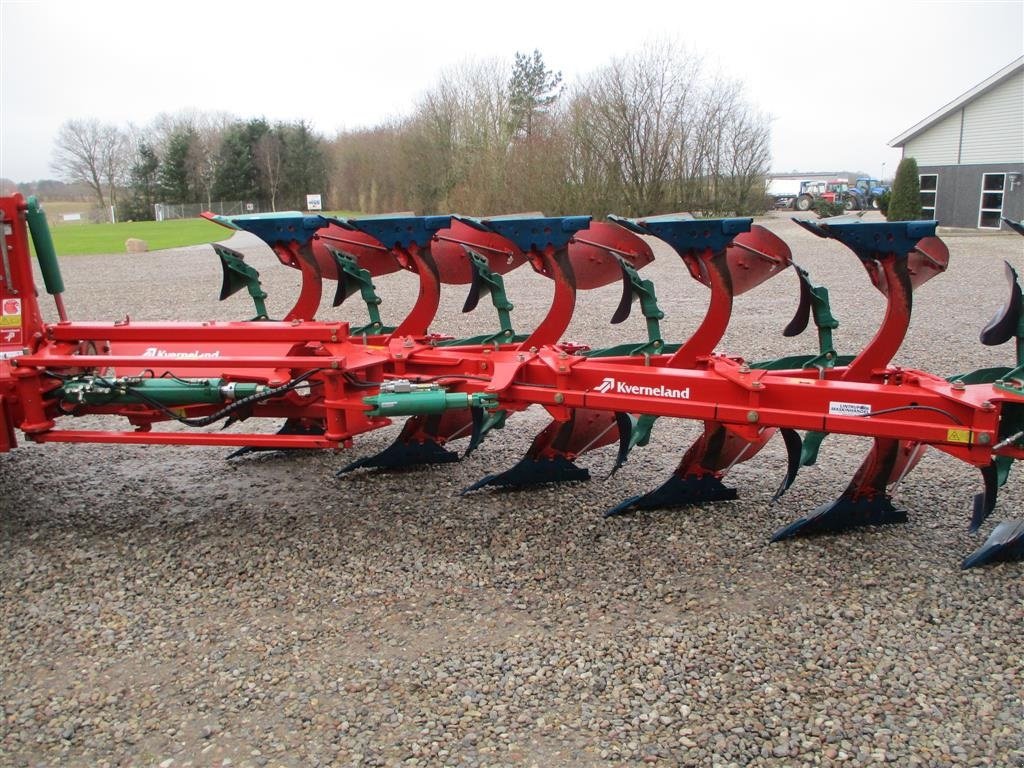 Pflug des Typs Kverneland EO 85-300-28  Meget velholdt plov. Variomat og den kan både køre on-land og man kan køre i furen med den., Gebrauchtmaschine in Lintrup (Bild 7)