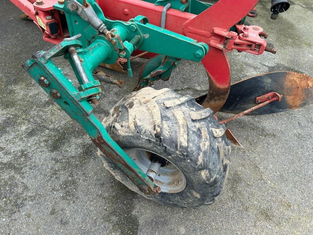 Pflug типа Kverneland ES100, Gebrauchtmaschine в MALESTROIT (Фотография 6)