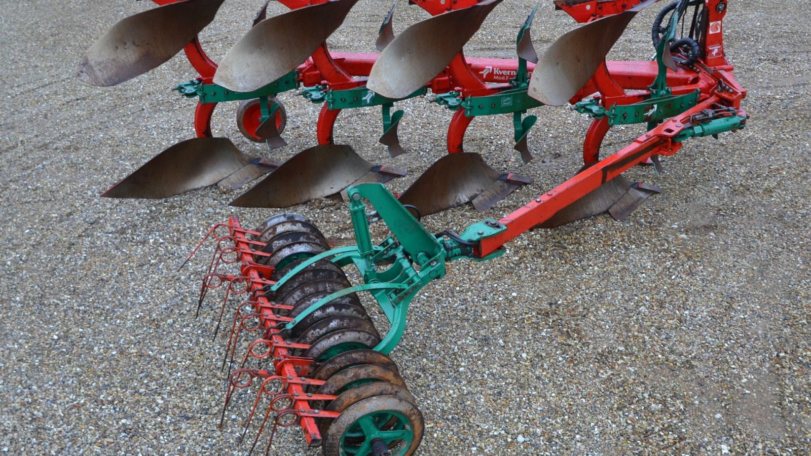 Pflug typu Kverneland F95 4 furet plov med intregreret pakker Hydr. pakkerløft og indsving, Gebrauchtmaschine v Vils, Mors (Obrázek 3)
