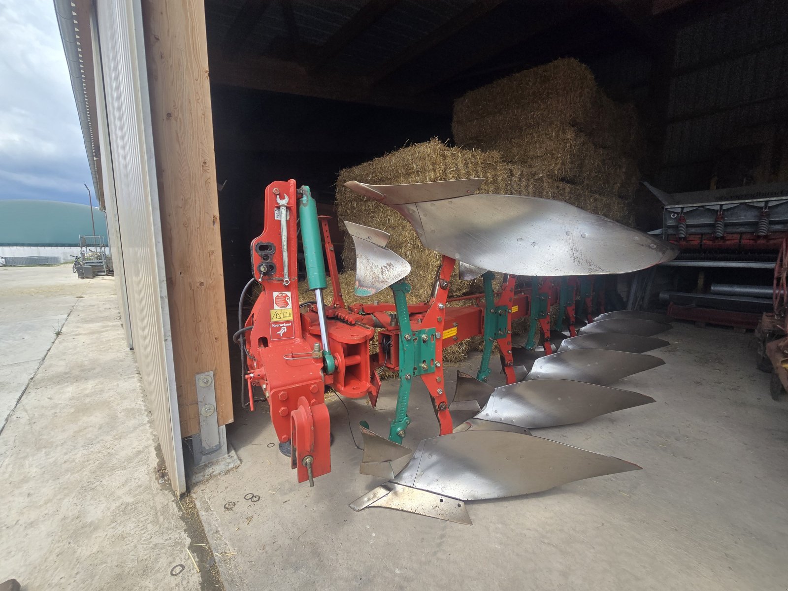 Pflug des Typs Kverneland KKLD-100-300, Gebrauchtmaschine in Treuchtlingen (Bild 1)