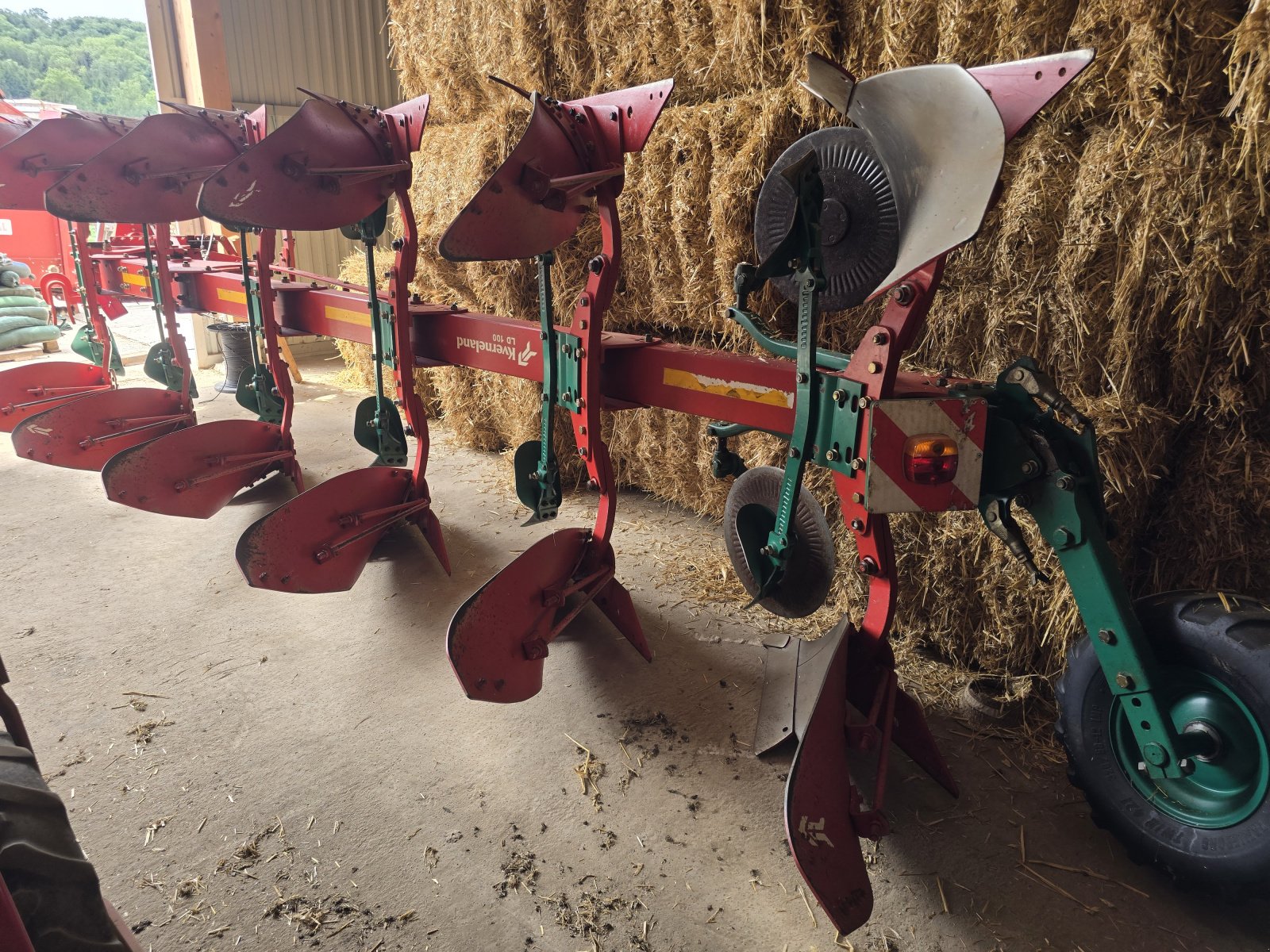 Pflug des Typs Kverneland KKLD-100-300, Gebrauchtmaschine in Treuchtlingen (Bild 2)