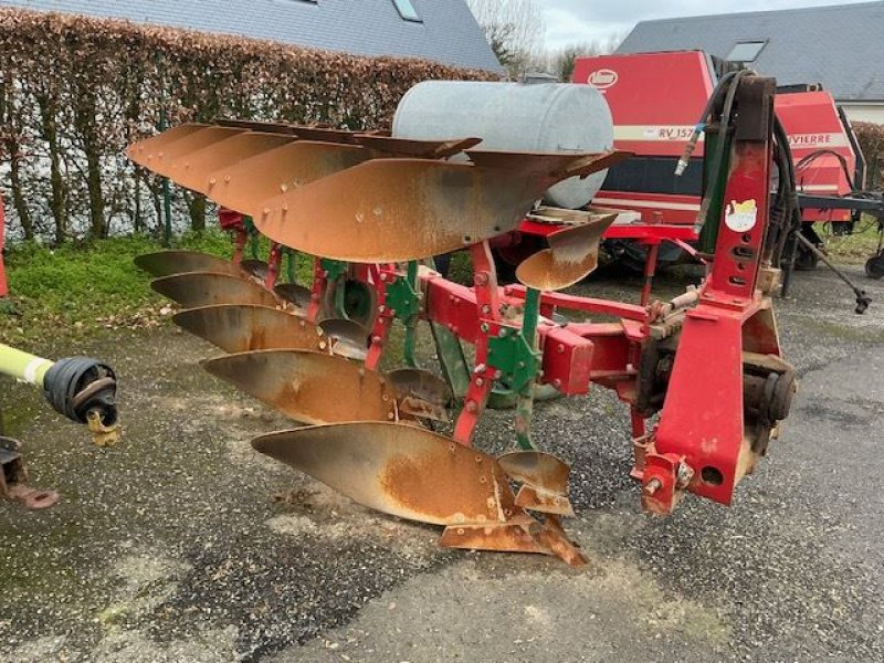 Pflug des Typs Kverneland LH, Gebrauchtmaschine in les hayons (Bild 2)