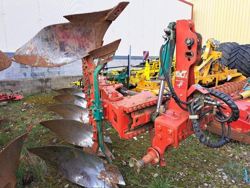 Kverneland LS 85, Gebrauchtmaschine, Baujahr: 2008 (Bild 1) Pflug des Typs Kverneland LS 85, Gebrauchtmaschine in STENAY (Bild 1)