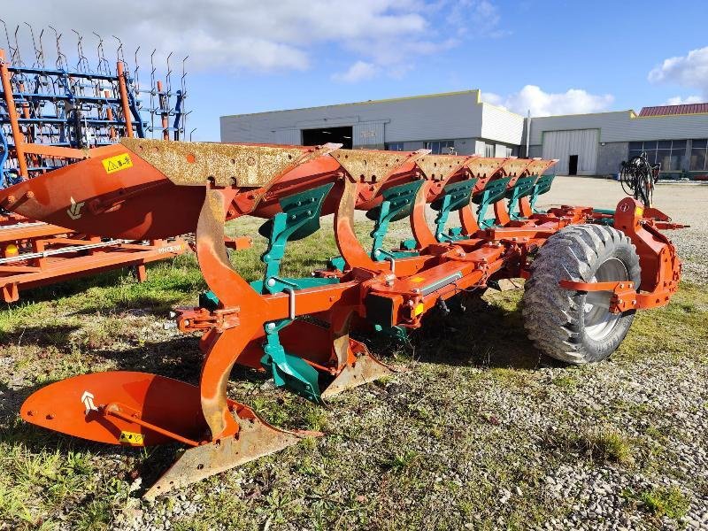 Pflug du type Kverneland PG 6, Gebrauchtmaschine en CHAUMESNIL (Photo 1)