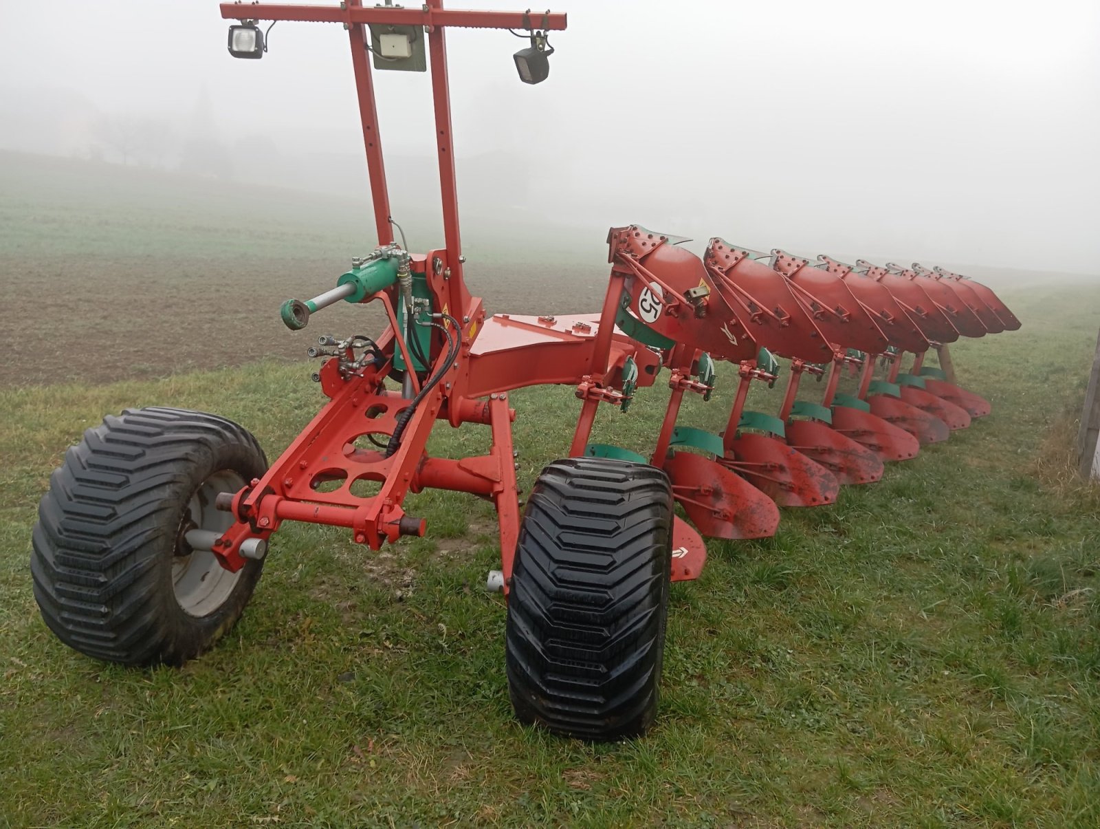 Pflug des Typs Kverneland PW 100, Gebrauchtmaschine in Weißenstadt (Bild 2)