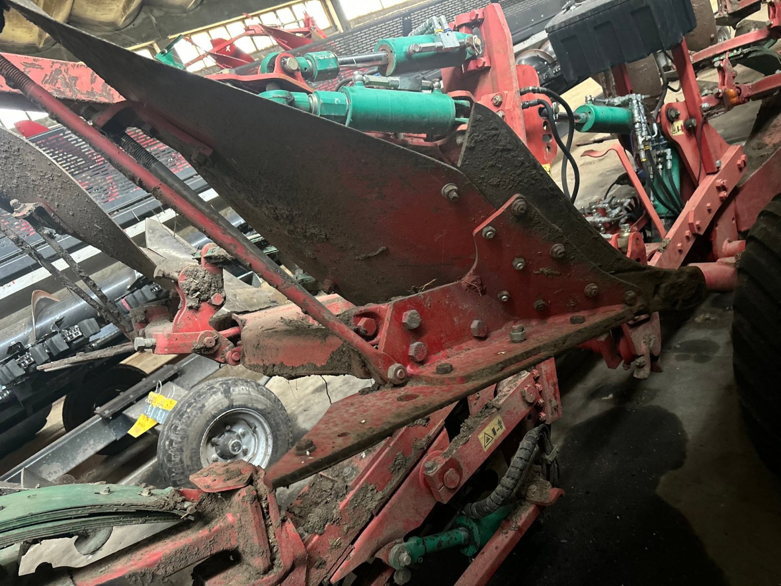 Pflug des Typs Kverneland PW 100, Gebrauchtmaschine in Pasenbach (Bild 2)