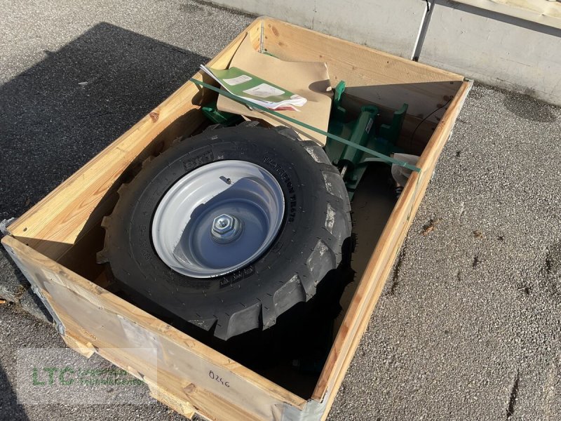 Pflug del tipo Kverneland Stützrad 320/60 x 12, Neumaschine en Kalsdorf