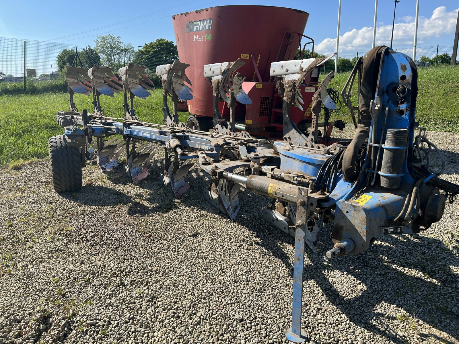 Pflug typu Lemken CHARRUE JUWEL 8VT 6 CORPS, Gebrauchtmaschine v PONTIVY (Obrázek 1)