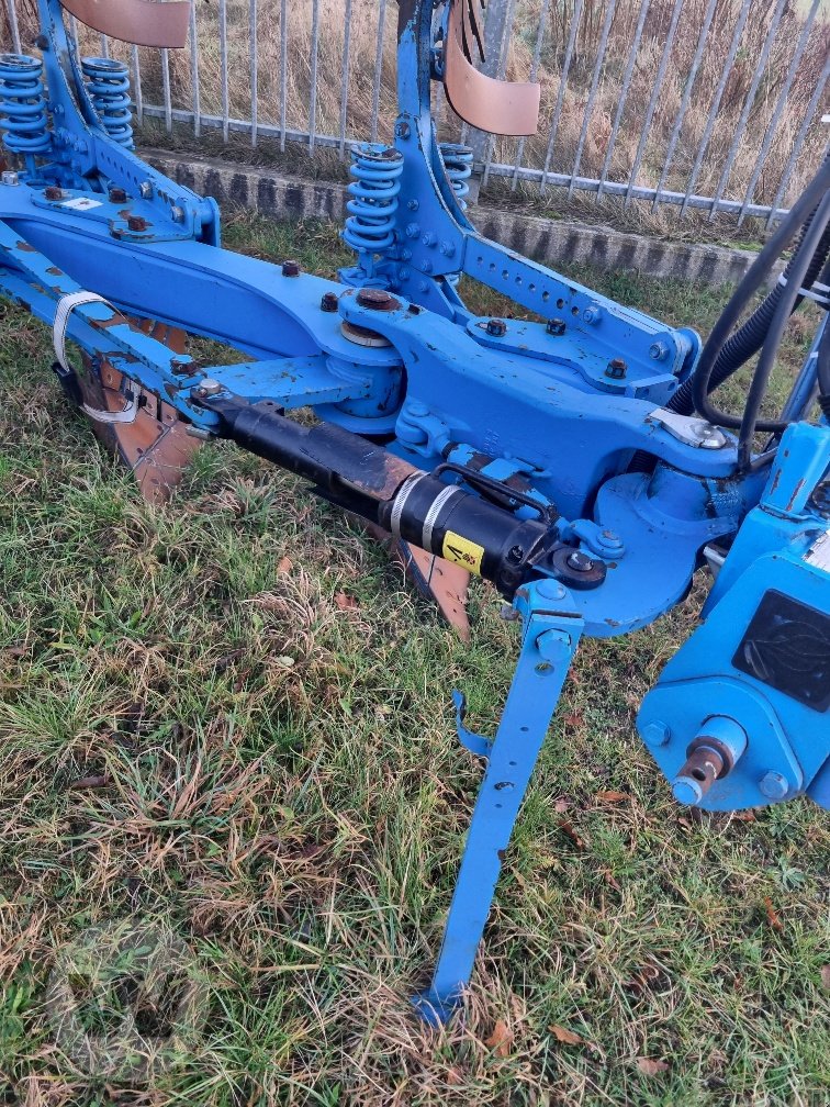 Pflug des Typs Lemken EurOpal 7 X, Gebrauchtmaschine in Börm (Bild 4)