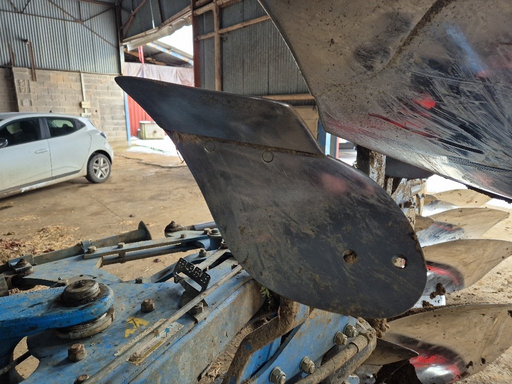Pflug des Typs Lemken Juwel 8, Gebrauchtmaschine in MANDRES-SUR-VAIR (Bild 9)