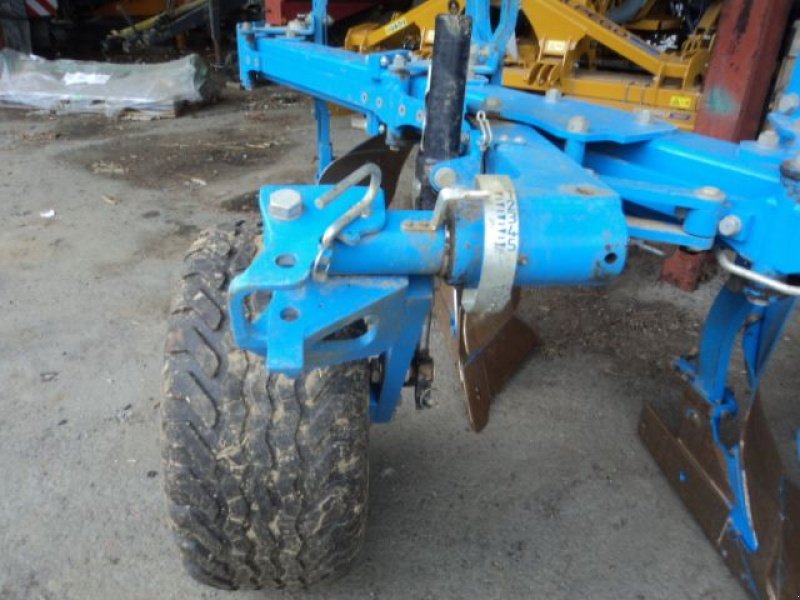 Pflug des Typs Lemken JUWEL 8, Gebrauchtmaschine in MOULLE (Bild 3)