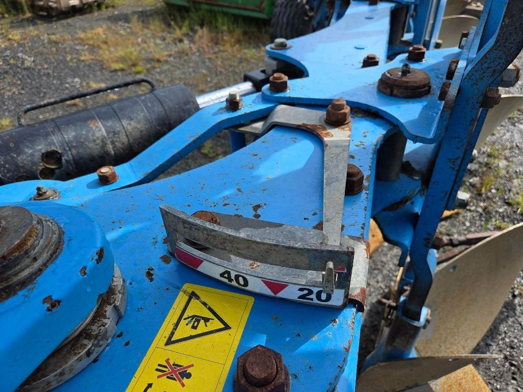 Pflug of the type Lemken Variopal 8, Gebrauchtmaschine in COULVAIN (Picture 11)
