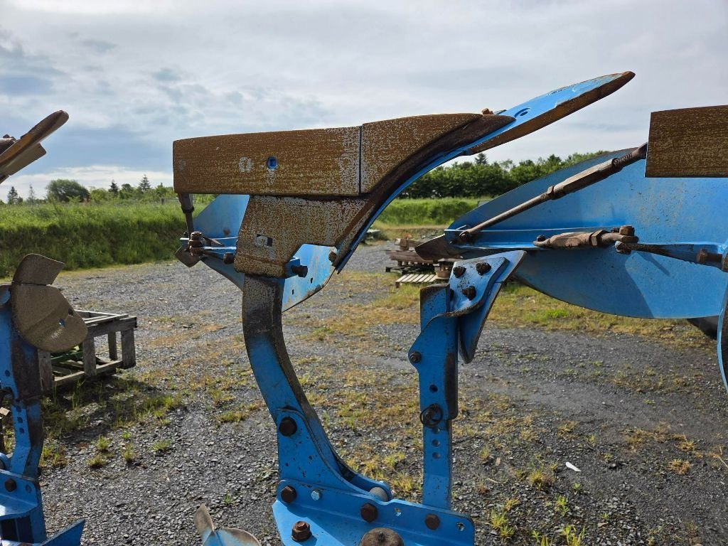 Pflug of the type Lemken Variopal 8, Gebrauchtmaschine in COULVAIN (Picture 5)