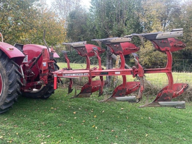 Pflug Türe ait Massey Ferguson 366, Gebrauchtmaschine içinde BRACHY