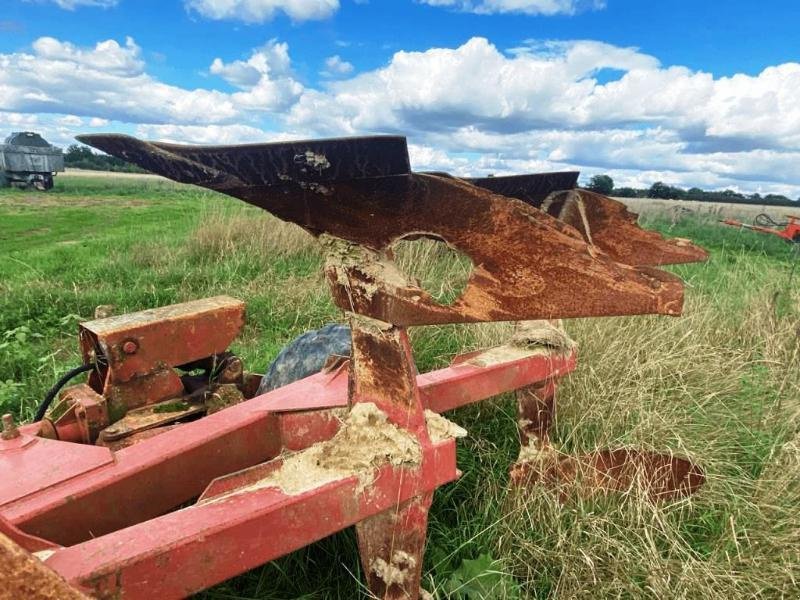 Pflug of the type Naud 5 CORPS, Gebrauchtmaschine in SAINT-GERMAIN DU PUY (Picture 2)