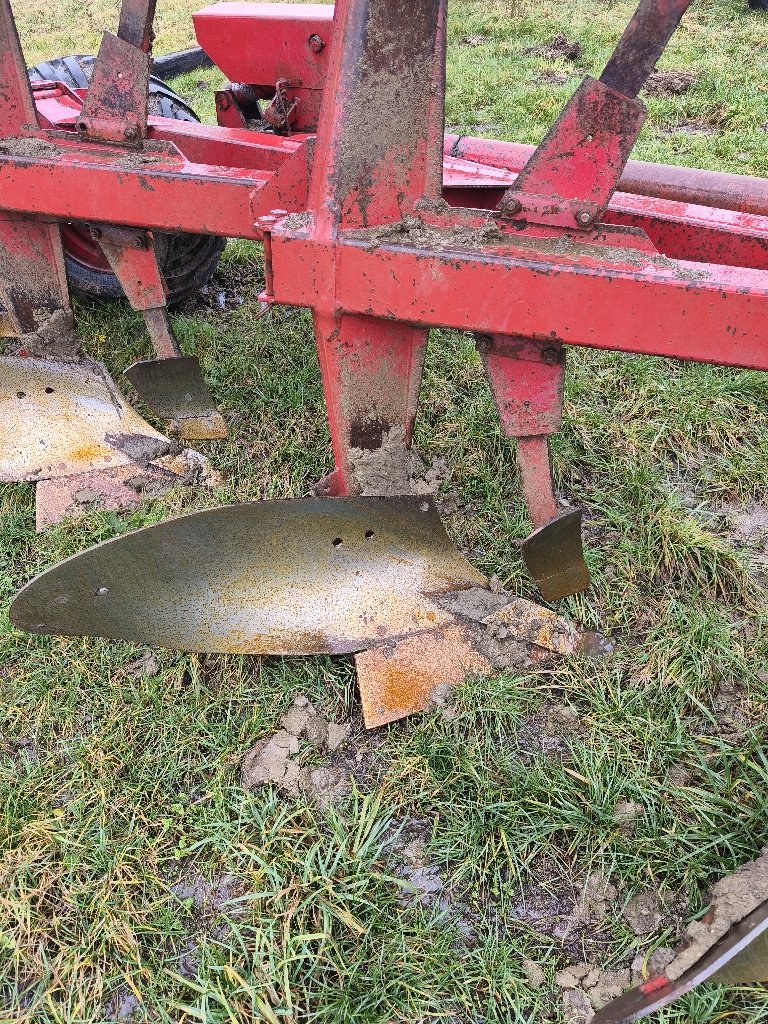 Pflug a típus Naud PSN415, Gebrauchtmaschine ekkor: LIMEY-REMENAUVILLE (Kép 3)