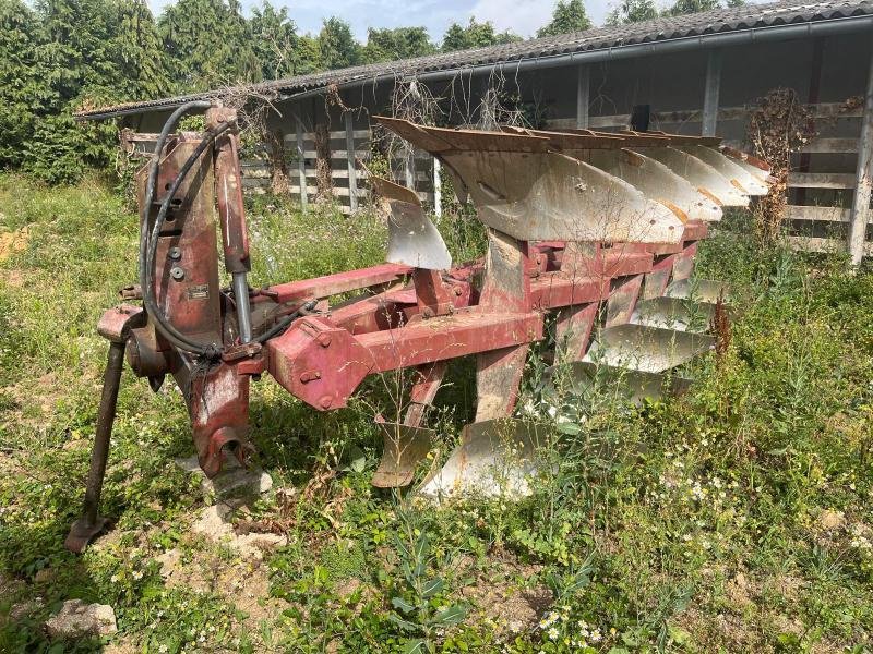Pflug typu Naud RN 45, Gebrauchtmaschine v LE PONT CHRETIEN (Obrázek 2)