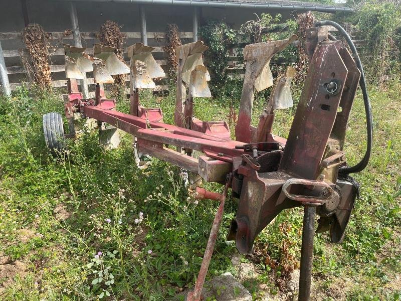 Pflug del tipo Naud RN 45, Gebrauchtmaschine en LE PONT CHRETIEN (Imagen 1)