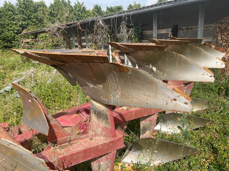 Pflug typu Naud RN 45, Gebrauchtmaschine v LE PONT CHRETIEN (Obrázek 3)