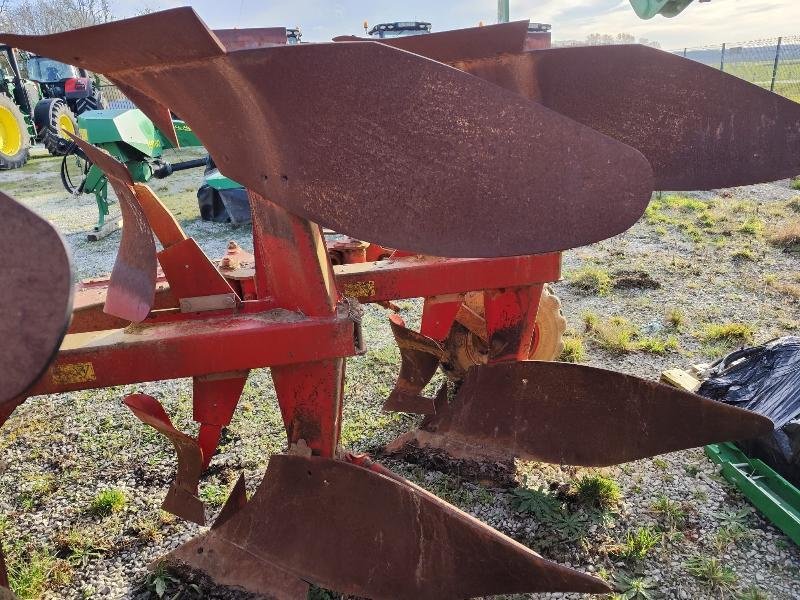 Pflug del tipo Naud RVN457120, Gebrauchtmaschine In CHAUMESNIL (Immagine 4)