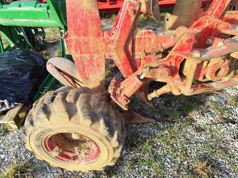 Pflug del tipo Naud RVN457120, Gebrauchtmaschine In CHAUMESNIL (Immagine 8)