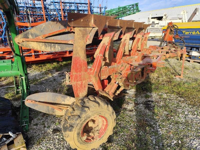 Pflug del tipo Naud RVN457120, Gebrauchtmaschine In CHAUMESNIL (Immagine 5)