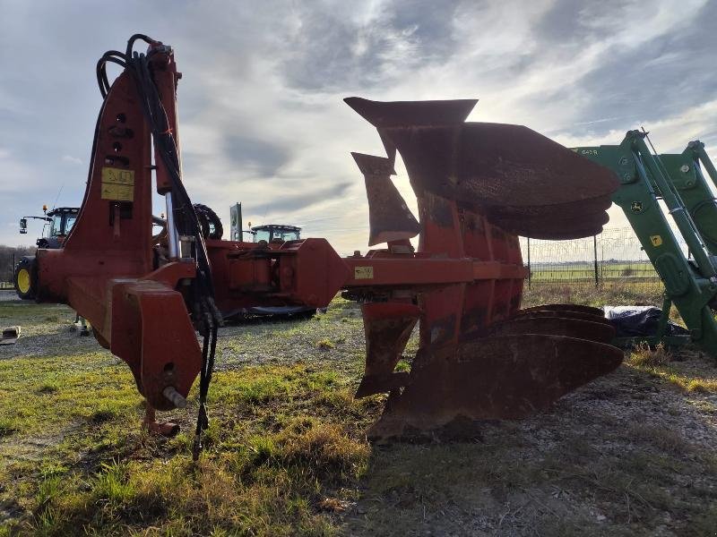Pflug del tipo Naud RVN457120, Gebrauchtmaschine In CHAUMESNIL (Immagine 2)