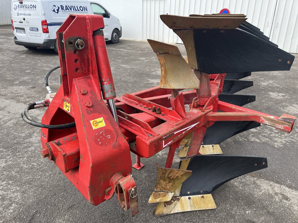 Pflug des Typs Naud RX 4301, Gebrauchtmaschine in VERT TOULON (Bild 4)
