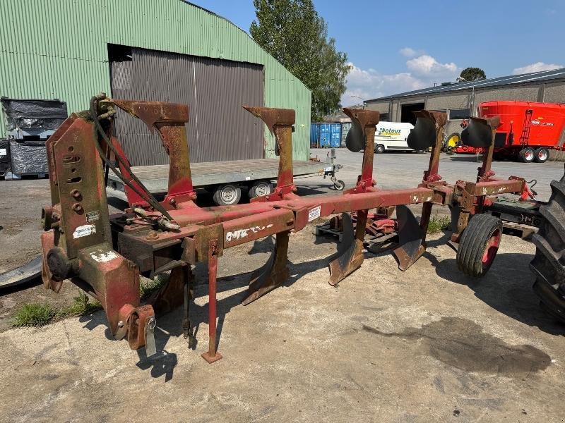 Pflug del tipo Naud RX406, Gebrauchtmaschine en ESCAUDOEUVRES (Imagen 4)