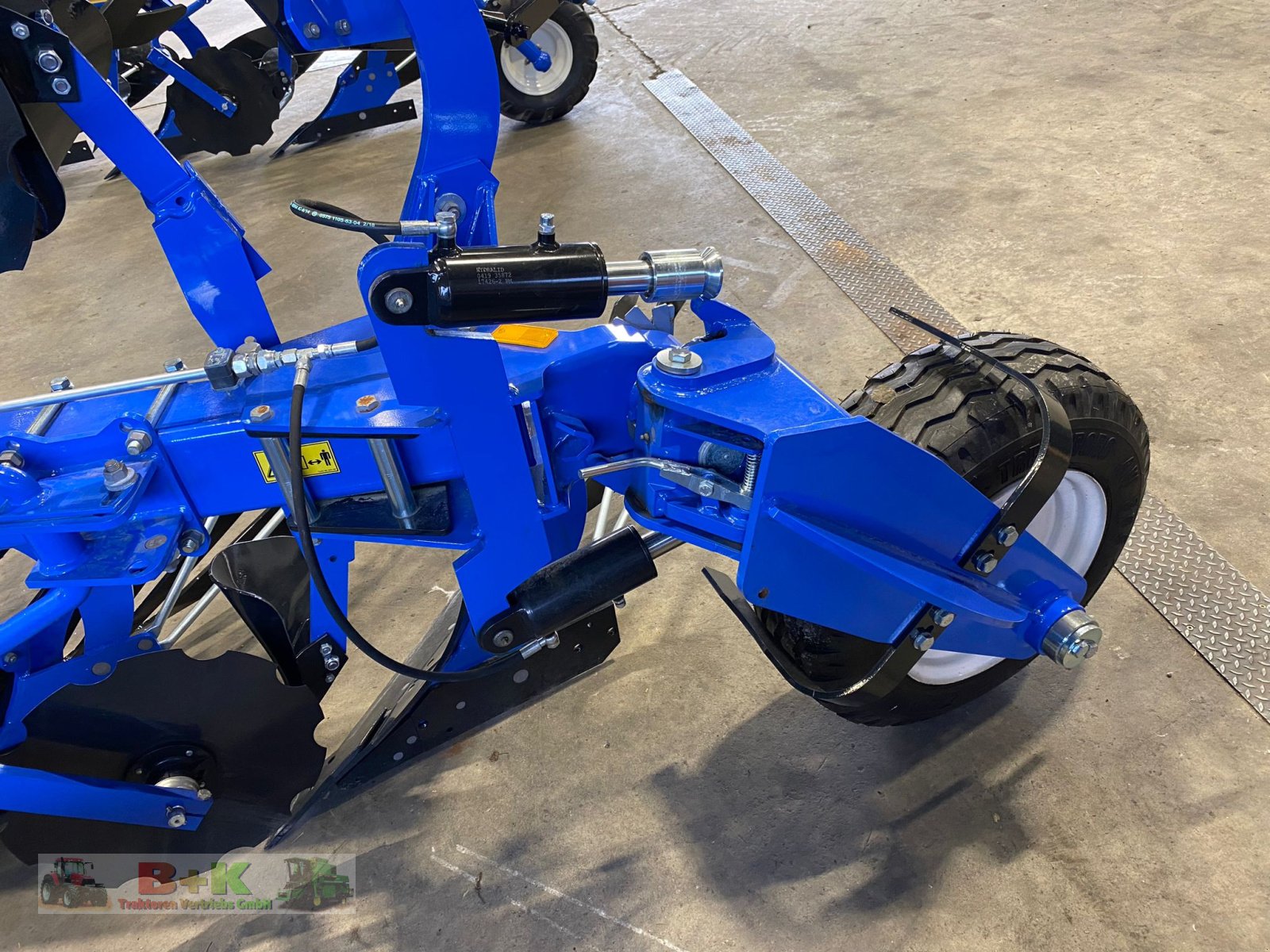 Pflug Türe ait New Holland Överum PH6980S XSD, Neumaschine içinde Kettenkamp (resim 4)