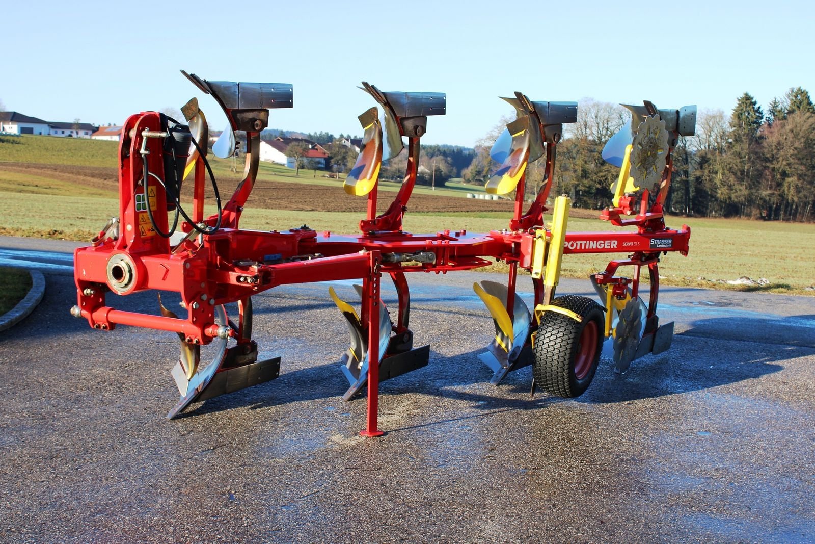Pflug типа Pöttinger Pflug SERVO 35 S, 4+, Gebrauchtmaschine в Neukirchen am Walde  (Фотография 2)