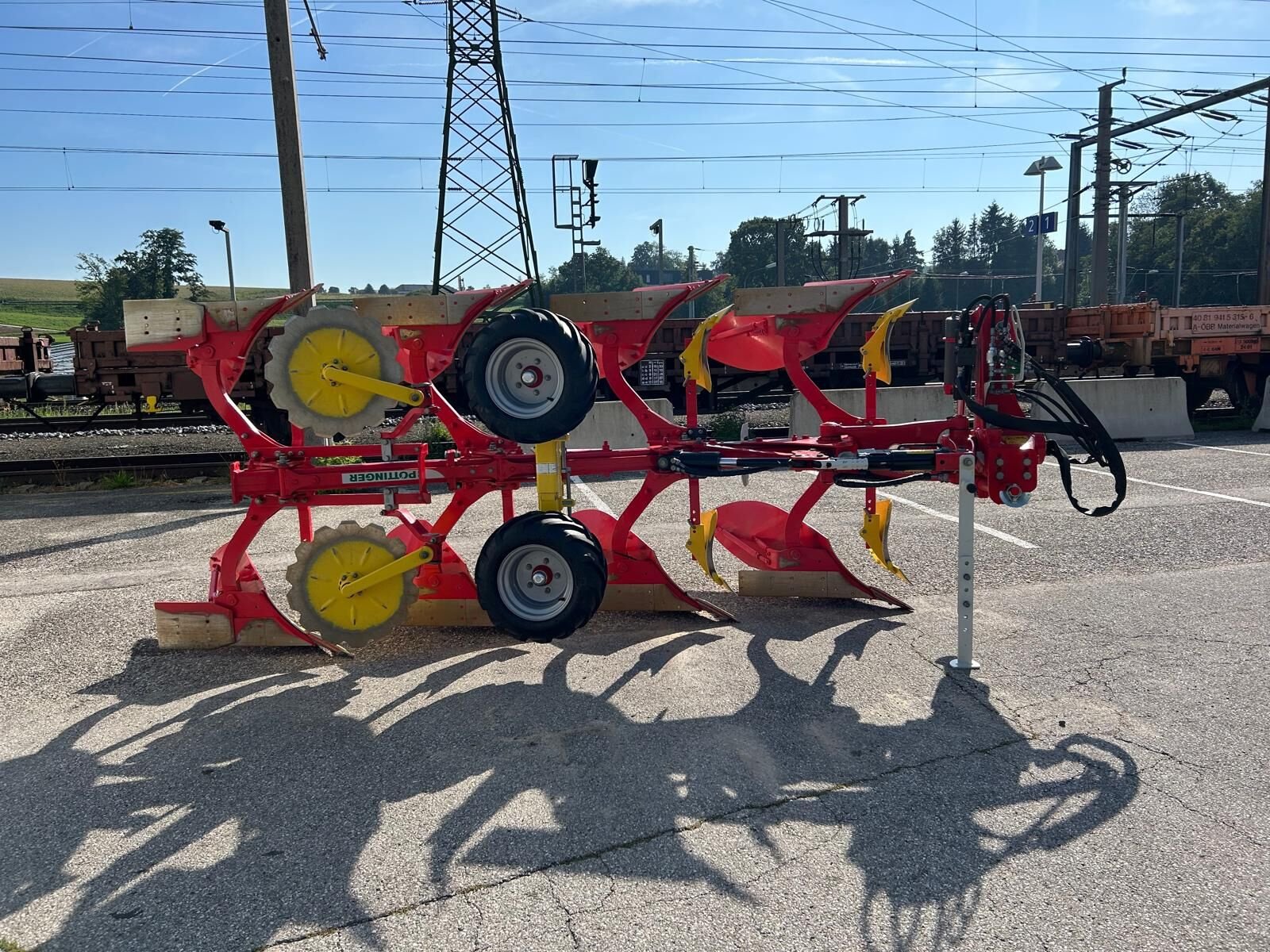 Pflug of the type Pöttinger Servo 2000P, Vorführmaschine in Kirchdorf (Picture 4)