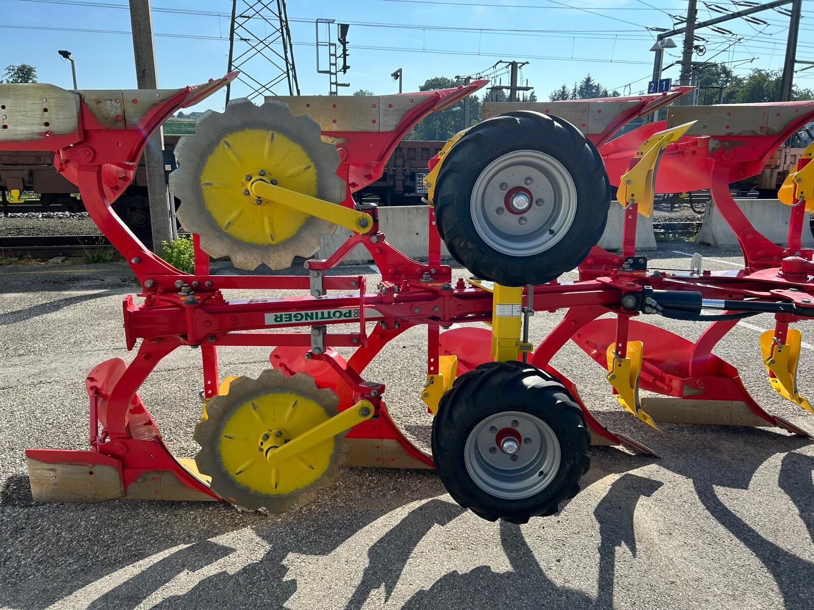 Pflug of the type Pöttinger Servo 2000P, Vorführmaschine in Kirchdorf (Picture 8)