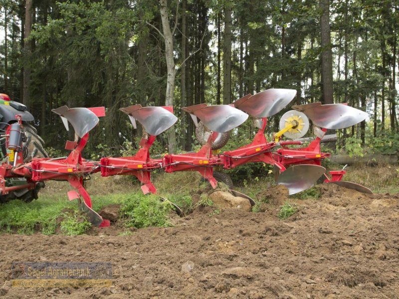 Pflug of the type Pöttinger SERVO 3000 PLUS NOVA fünfscharig, Neumaschine in Rhaunen (Picture 1)