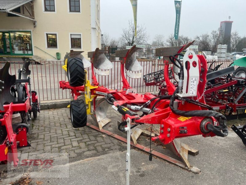 Pflug del tipo Pöttinger SERVO 3000 PLUS vierscharig Anbaupflug Vorführpf, Neumaschine en Kilb (Imagen 1)