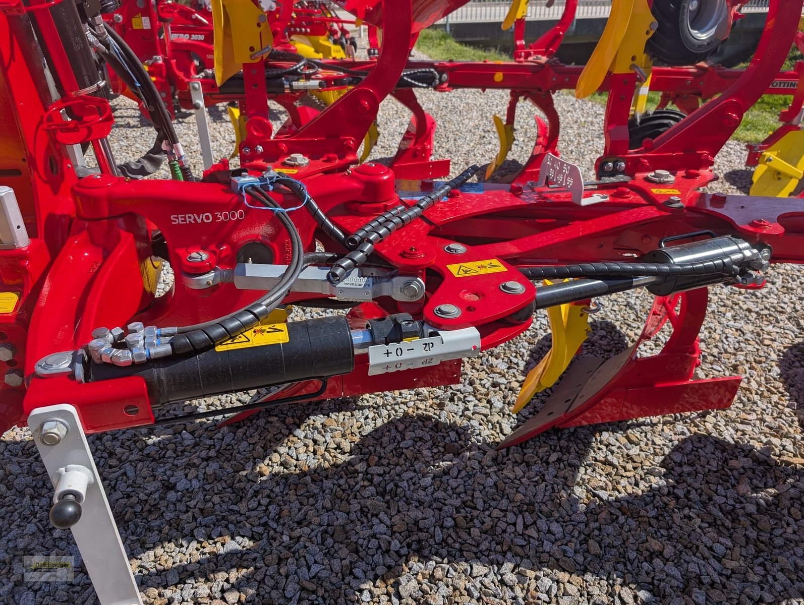 Pflug of the type Pöttinger SERVO 3000 Plus, Neumaschine in Senftenbach (Picture 2)