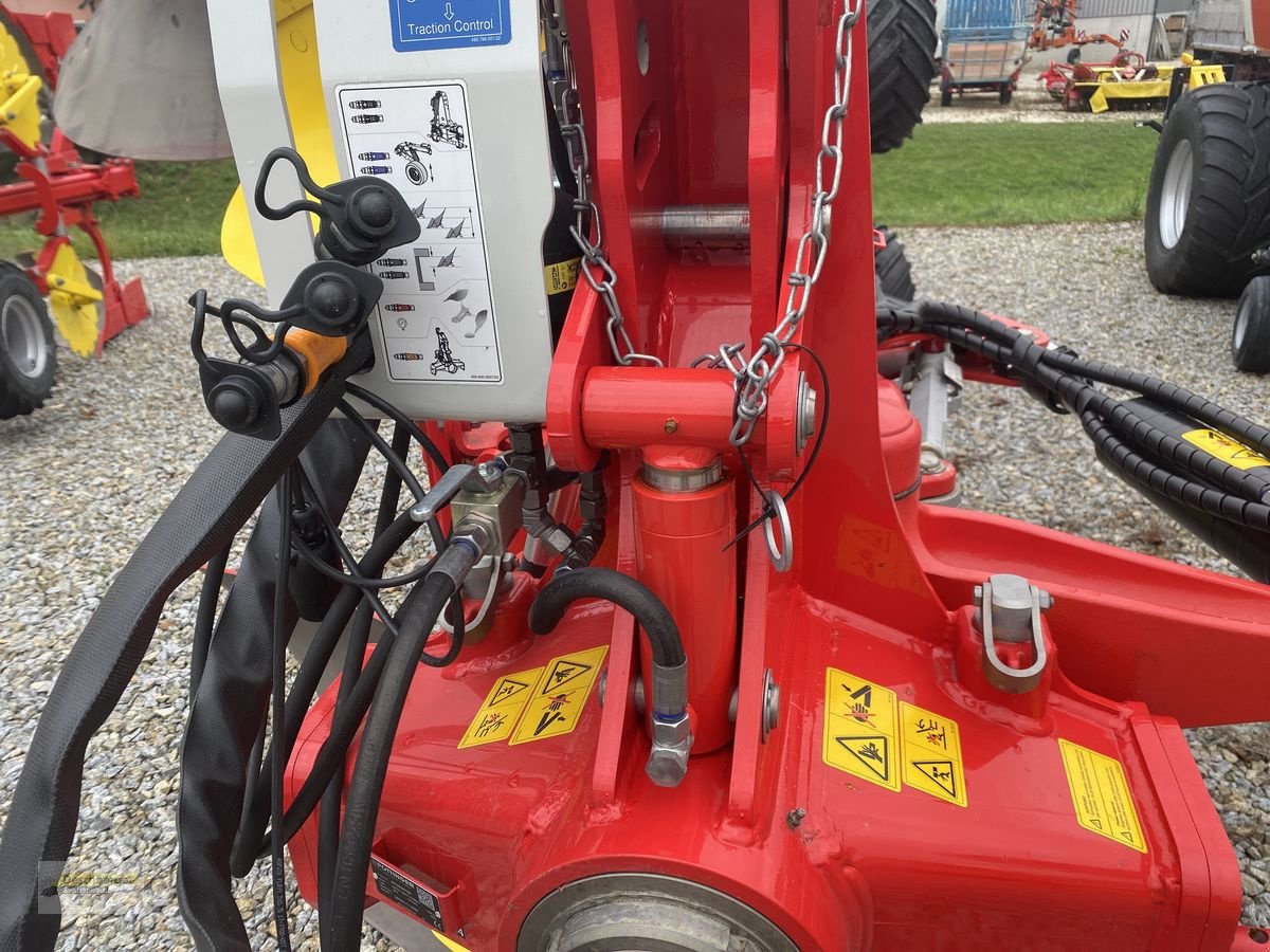 Pflug of the type Pöttinger SERVO 4000 PLUS, Neumaschine in Senftenbach (Picture 7)